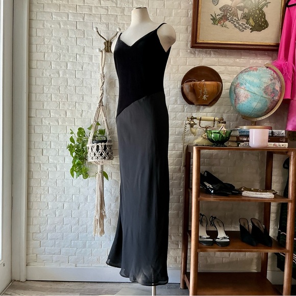 Zum Zum by Niki Livas Dresses & Skirts - Vintage 90s Y2K Zum Zum Bias Cut Asymmetrical Velvet + Chiffon Formal Slip Gown